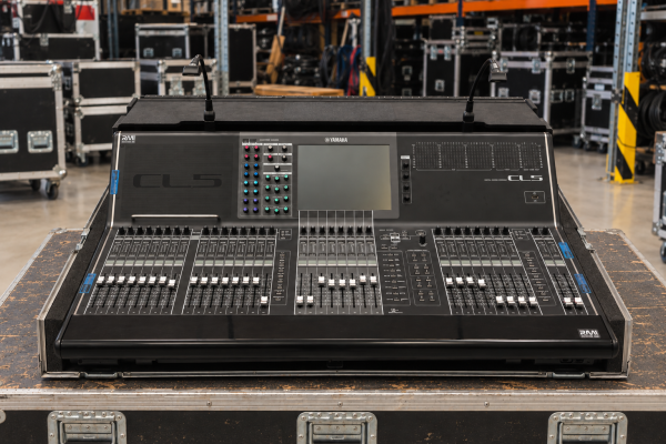 1 Yamaha CL 5 garso pultas sound console
