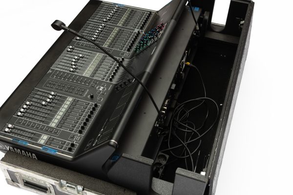 6 Yamaha CL 5 garso pultas sound console
